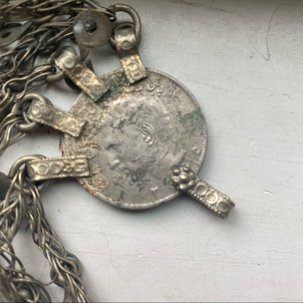 Belly dancer pendants - Picture 11 of 11